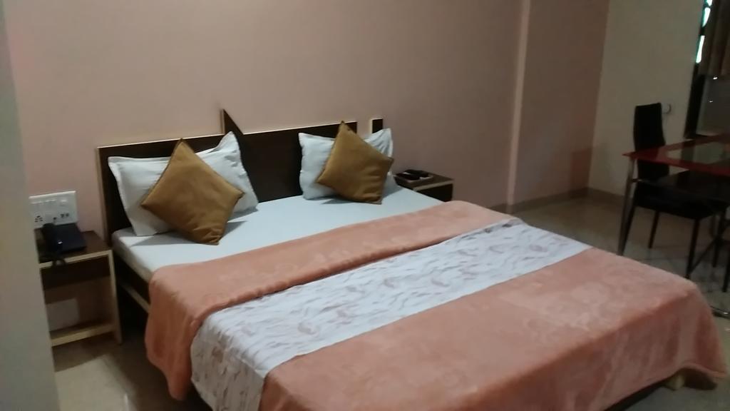 فندق صن بلازا Ankleshwar المظهر الخارجي الصورة